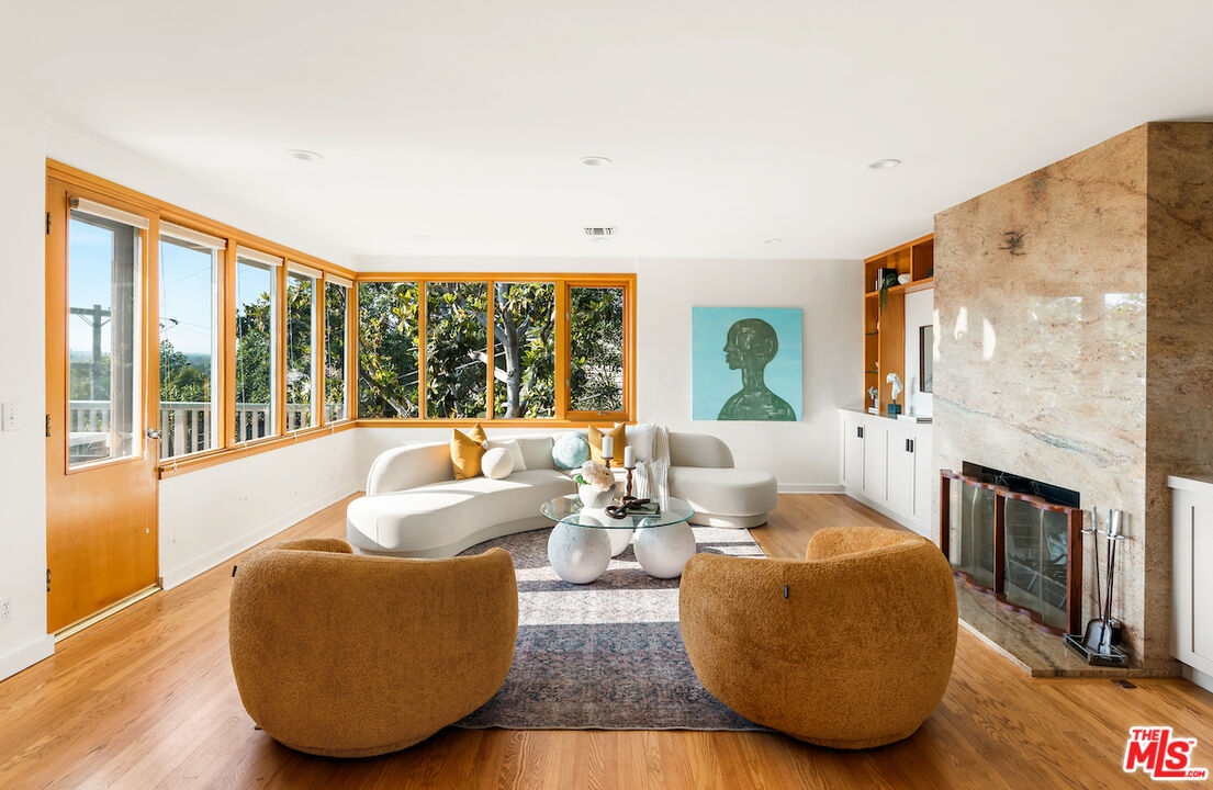 13201 Cheltenham Drive Sherman Oaks, CA 91423 - Photo 4 of 75