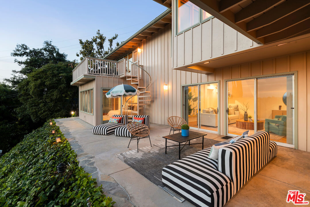 13201 Cheltenham Drive Sherman Oaks, CA 91423 - Photo 48 of 75