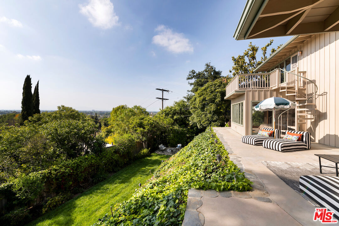 13201 Cheltenham Drive Sherman Oaks, CA 91423 - Photo 58 of 75