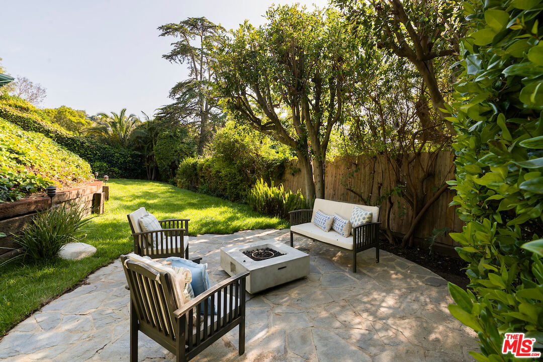 13201 Cheltenham Drive Sherman Oaks, CA 91423 - Photo 62 of 75