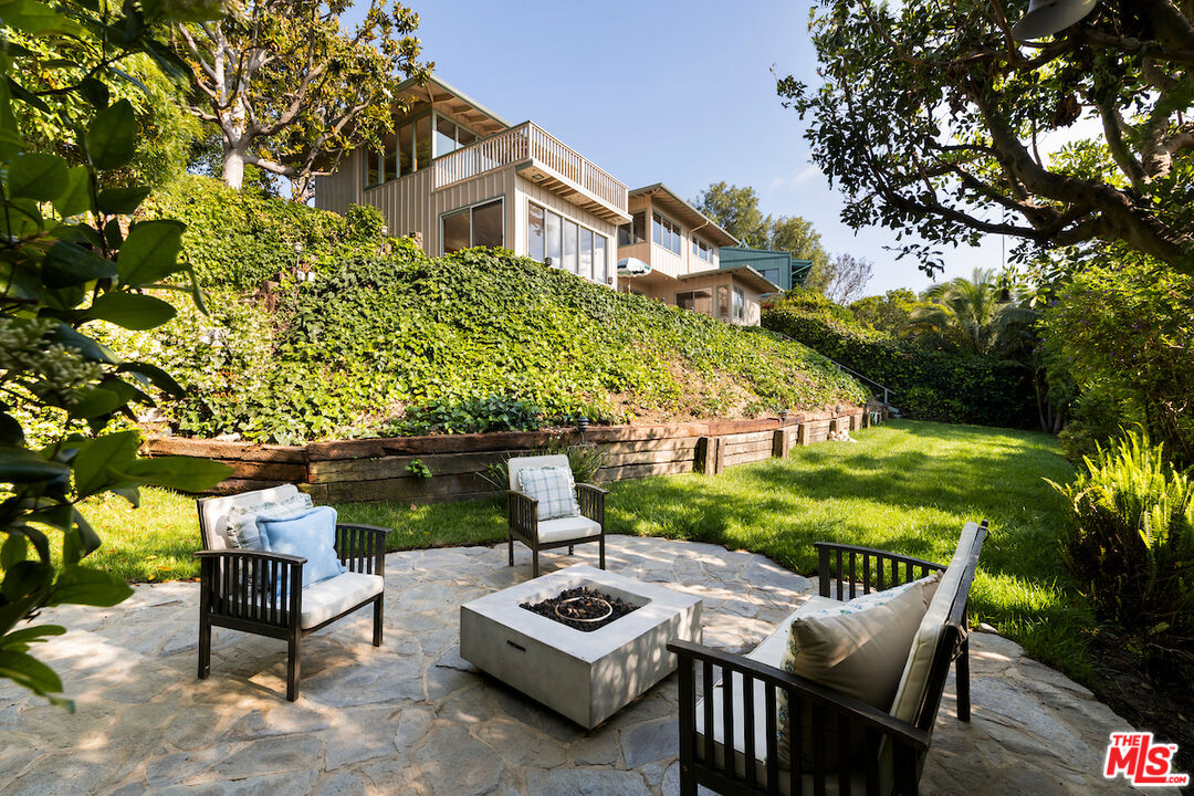 13201 Cheltenham Drive Sherman Oaks, CA 91423 - Photo 63 of 75