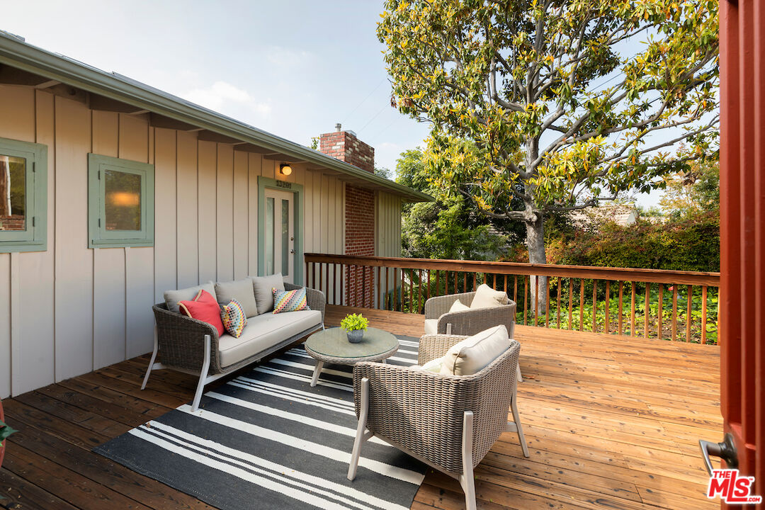 13201 Cheltenham Drive Sherman Oaks, CA 91423 - Photo 67 of 75