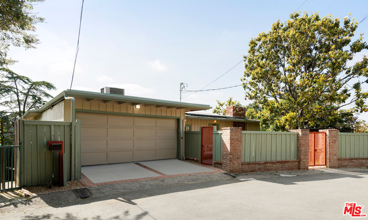 13201 Cheltenham Drive Sherman Oaks, CA 91423 - Photo 70 of 75