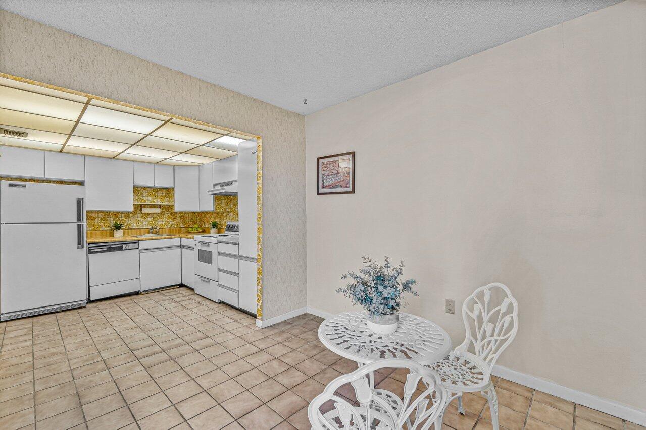 8401 West Sample Road, Unit 2 Coral Springs, FL 33065 - Photo 12 of 27 007-8401WestSampleRoad-CoralSprings-FL-3