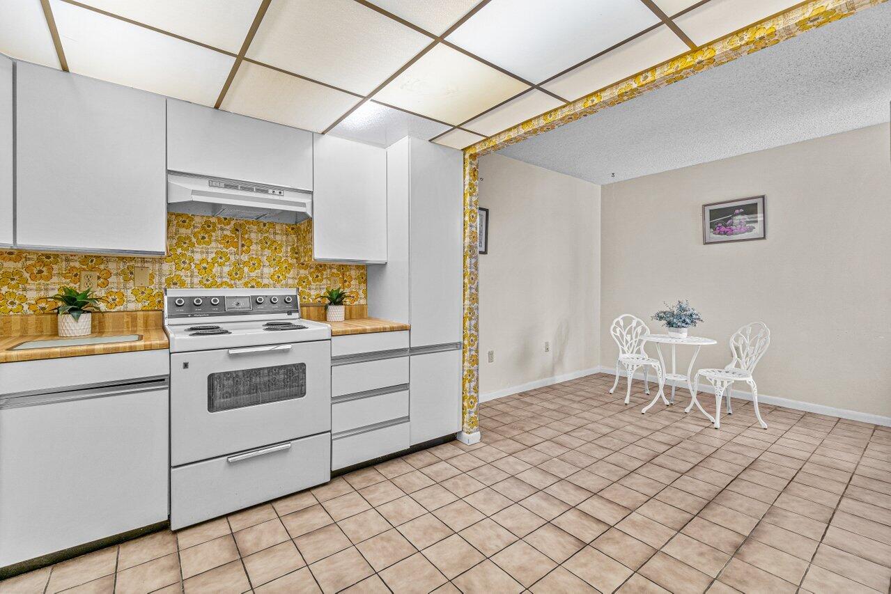 8401 West Sample Road, Unit 2 Coral Springs, FL 33065 - Photo 10 of 27 005-8401WestSampleRoad-CoralSprings-FL-3