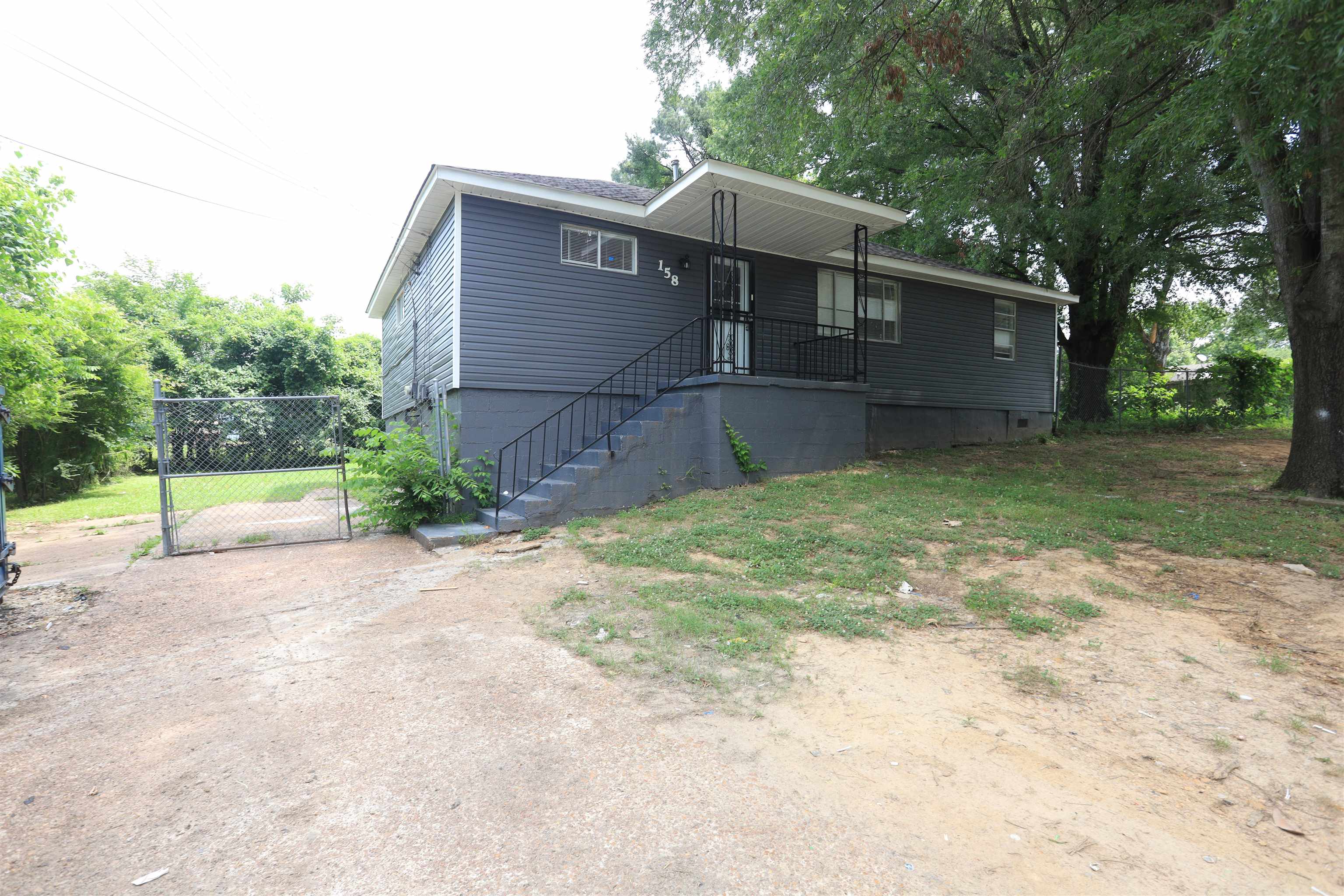158 Pickett Road Memphis, TN 38109 - Photo 1 of 9 Gallery Image 1