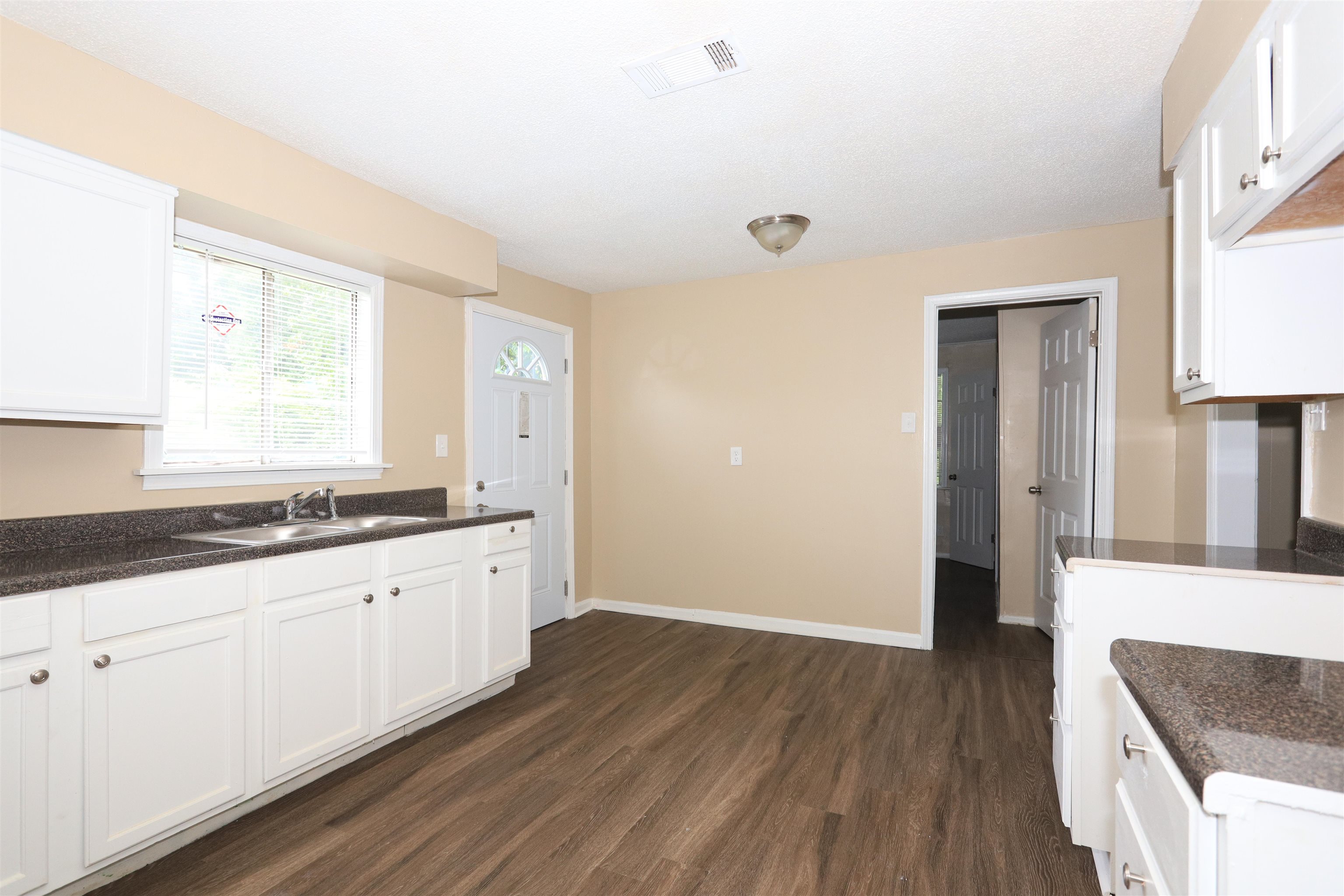 158 Pickett Road Memphis, TN 38109 - Photo 6 of 9 Gallery Image 6