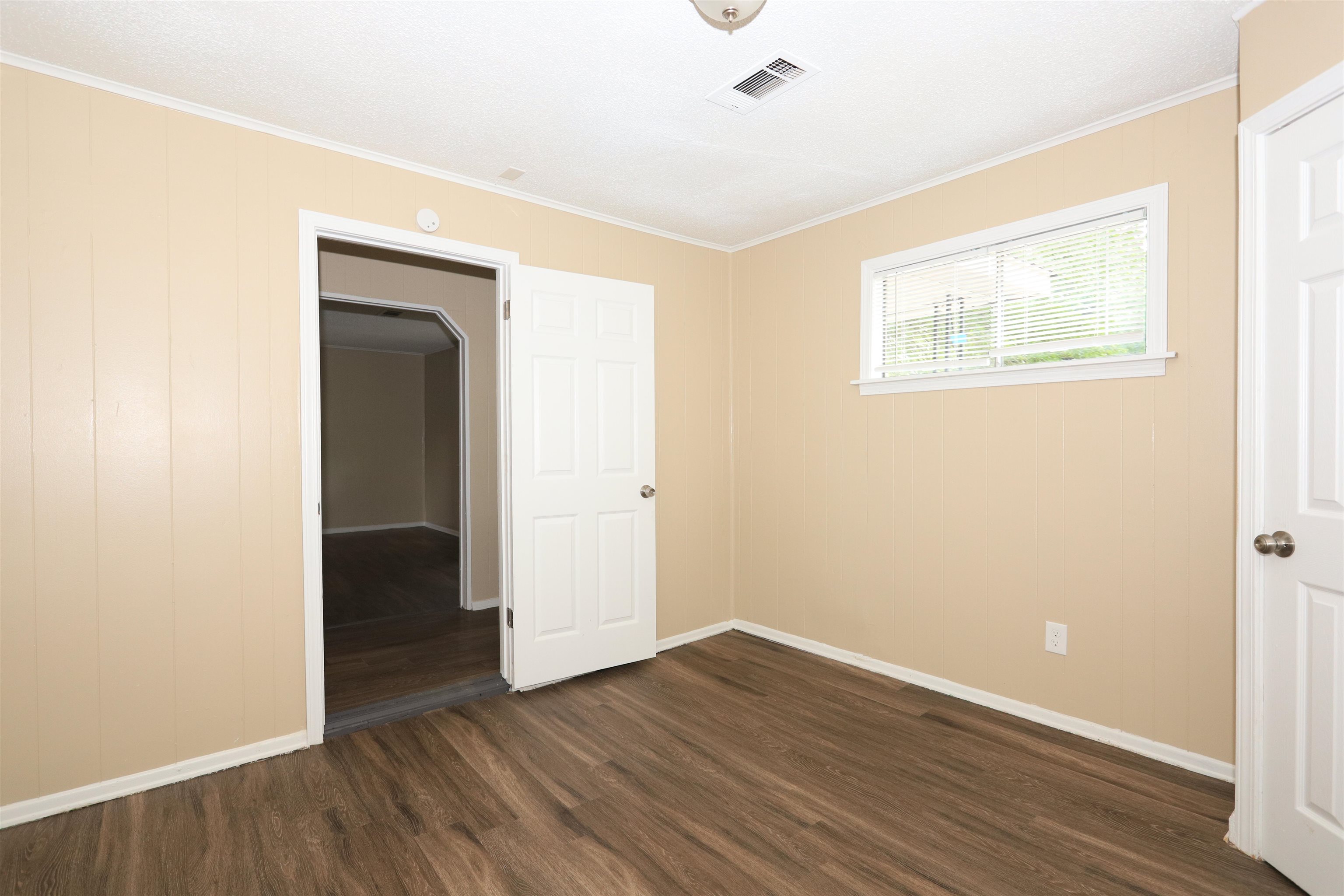 158 Pickett Road Memphis, TN 38109 - Photo 8 of 9 Gallery Image 8
