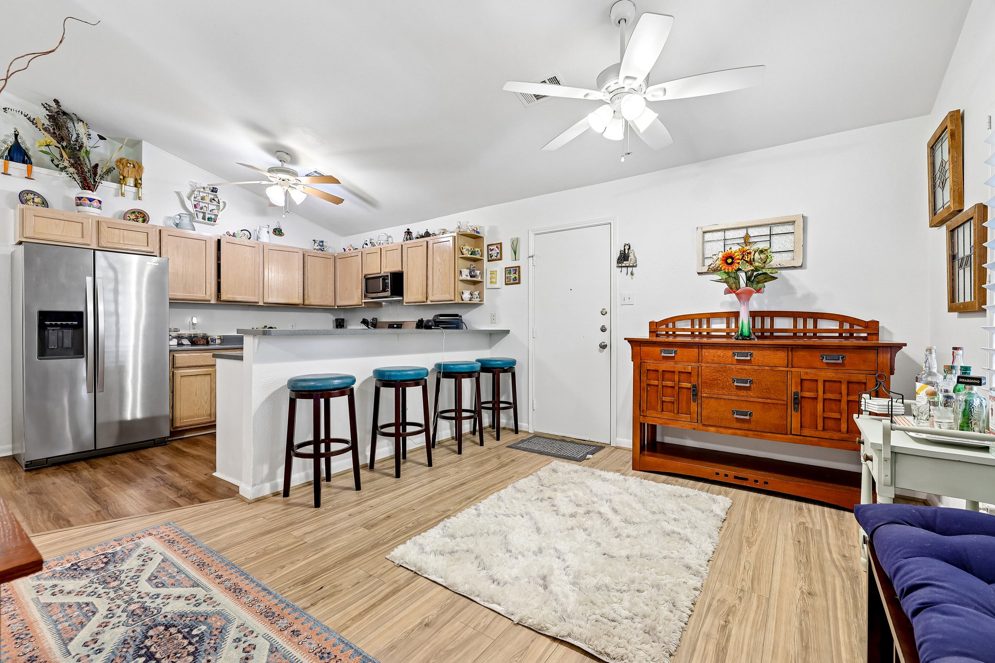 94 Louise Street Elgin, TX 78621 - Photo 8 of 38