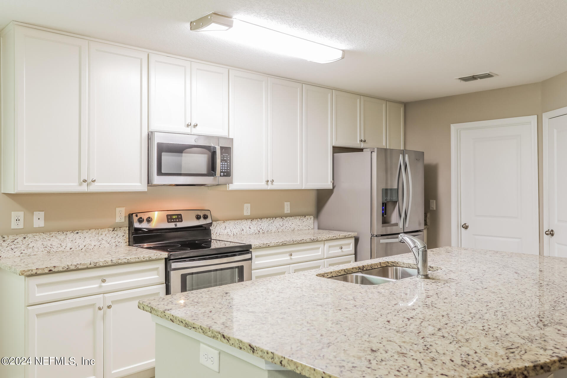 9903 Patriot Ridge Drive Jacksonville, FL 32221 - Photo 5 of 22 006-photo-kitchen-13976723