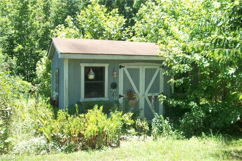 765 North Clodfelter Road High Point, NC 27265 - Photo 23 of 30 Gallery Image 23