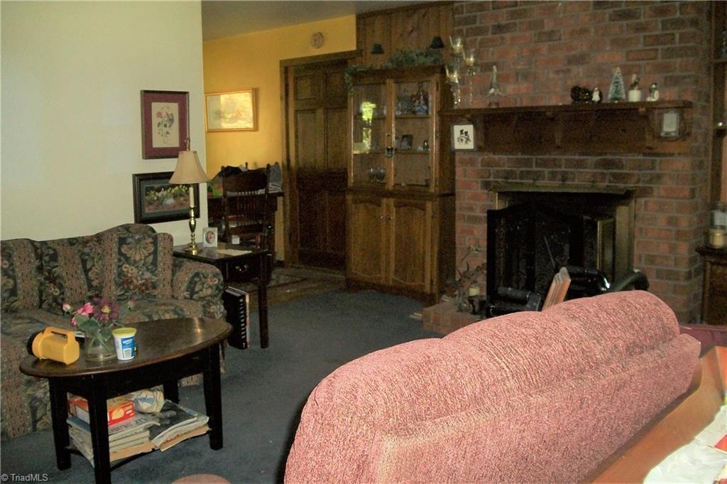 765 North Clodfelter Road High Point, NC 27265 - Photo 6 of 30 Gallery Image 6