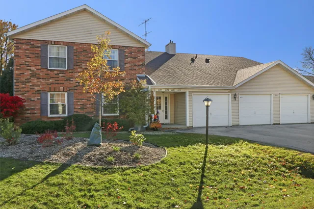 $229,900 | 4129 81st Place, Unit 18D, Kenosha, WI 53142