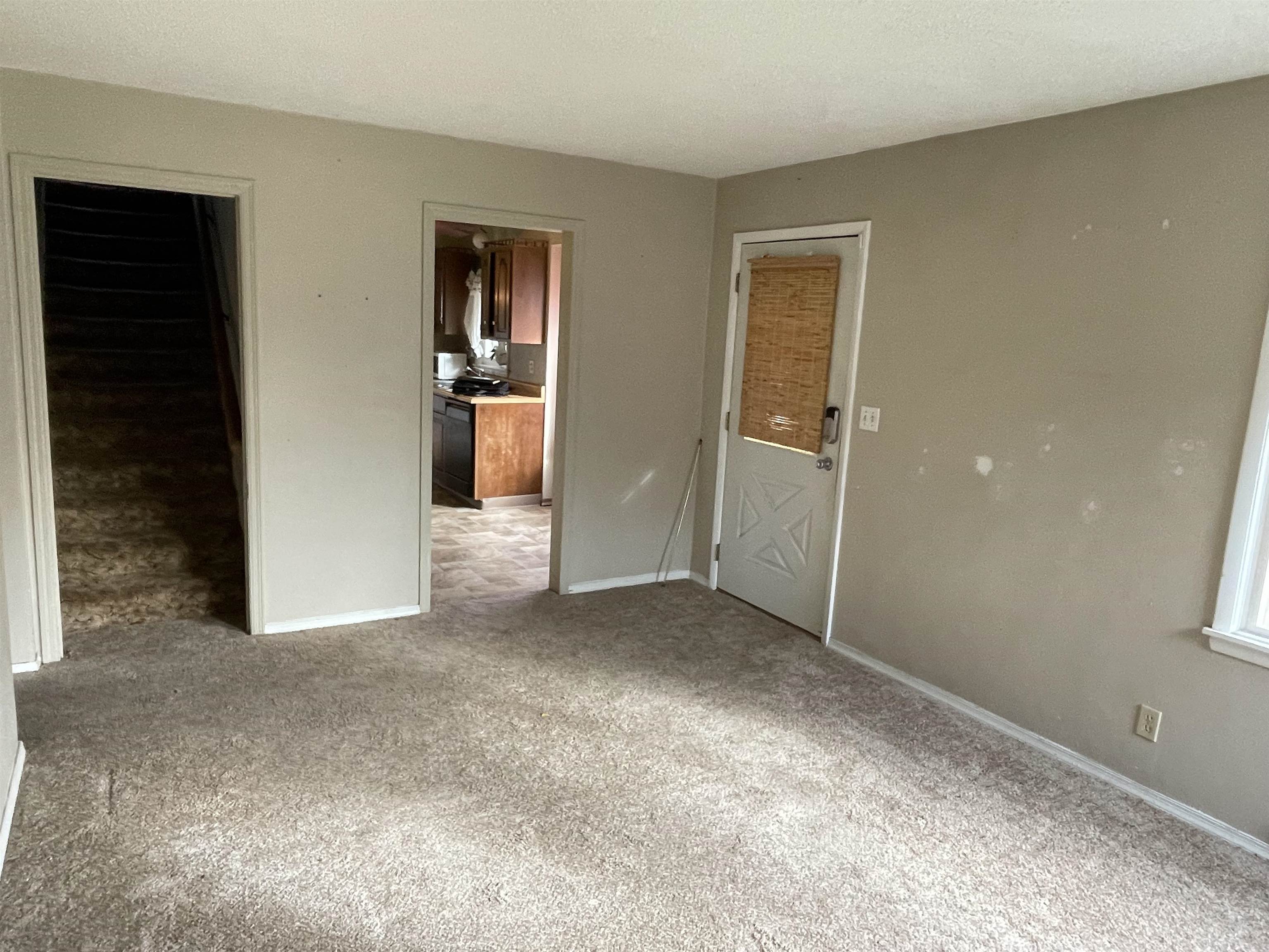 2007 Nebraska Road Rockford, IL 61108 - Photo 10 of 36 Gallery Image 10