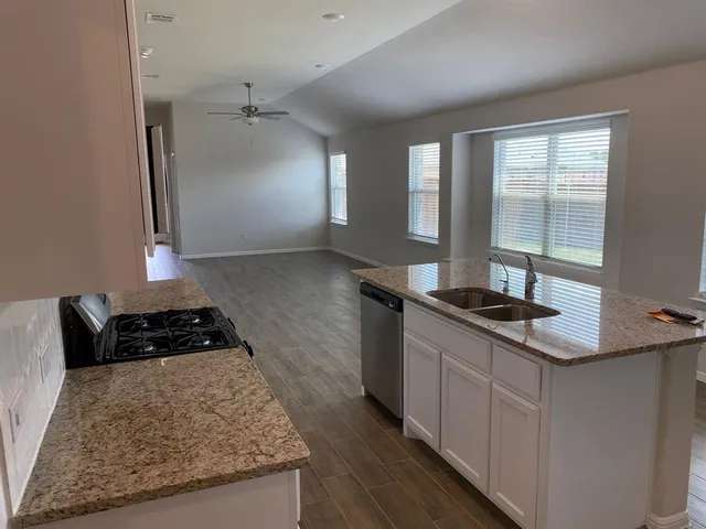 $2,100 | 14157 Danesdale Drive, Pilot Point, TX 76258