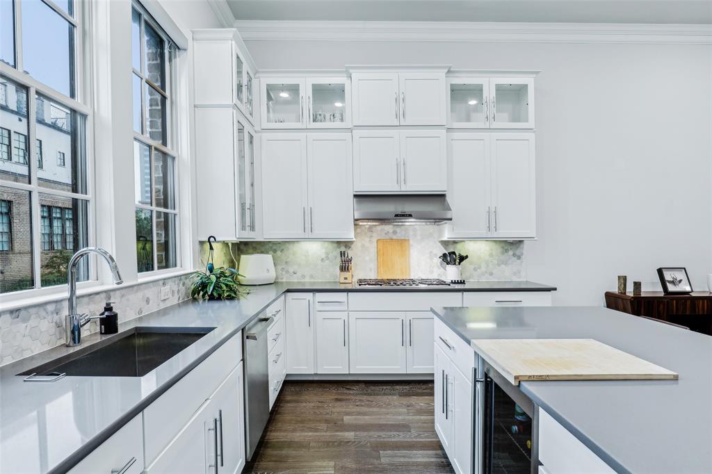 707 Will Rice Avenue Irving, TX 75039 - Photo 4 of 40