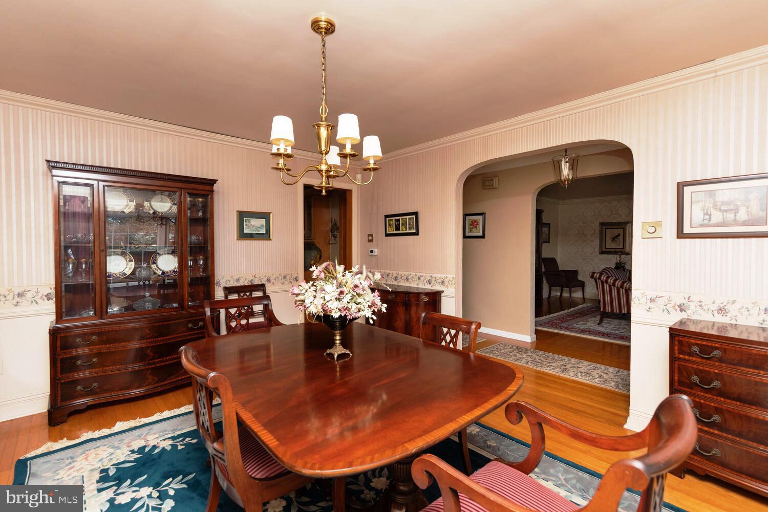 1083 Frederick Road Jenkintown, PA 19046 - Photo 9 of 39