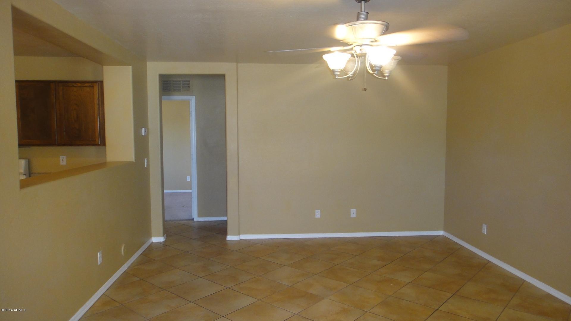 6405 West Riva Road Phoenix, AZ 85043 - Photo 5 of 19 DSC04154