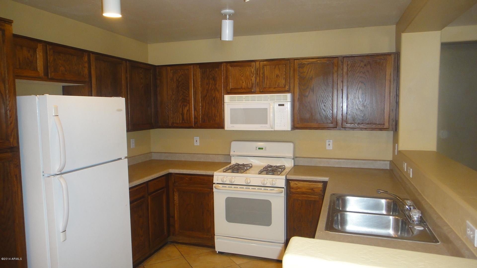 6405 West Riva Road Phoenix, AZ 85043 - Photo 6 of 19 DSC04155