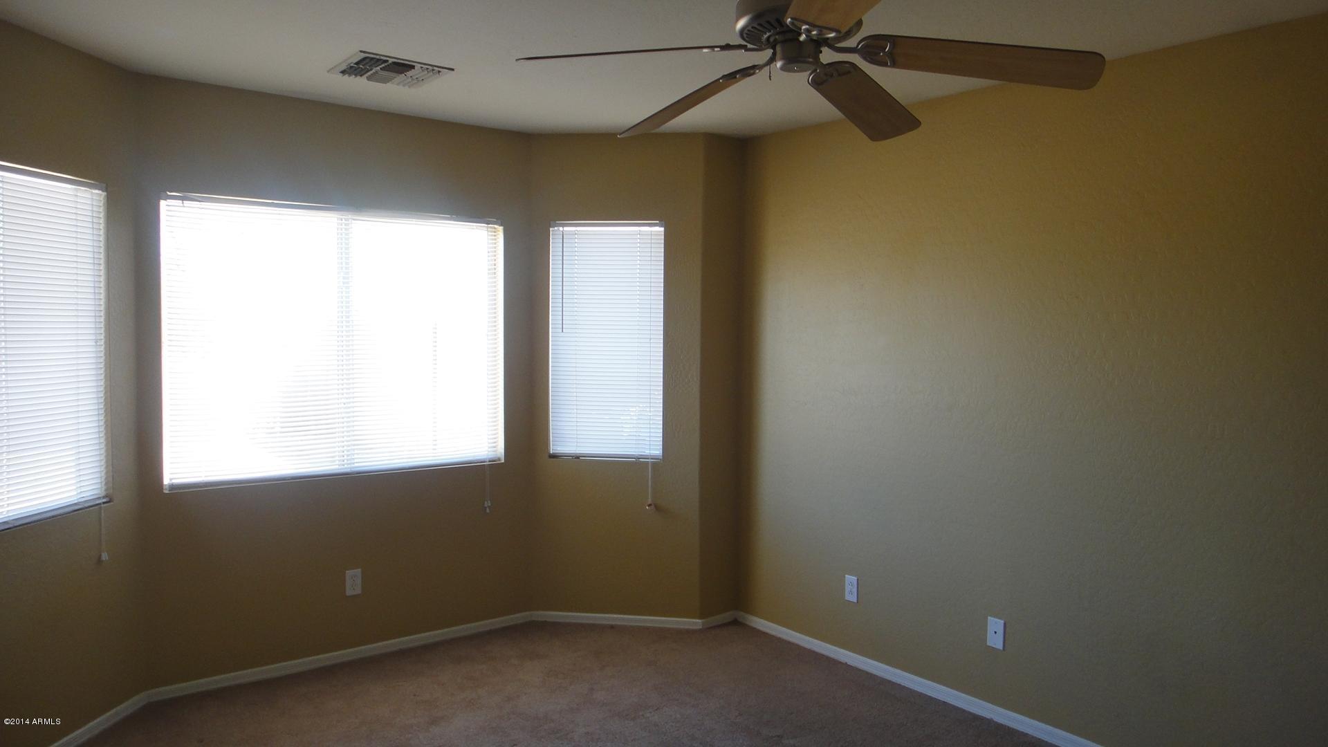 6405 West Riva Road Phoenix, AZ 85043 - Photo 9 of 19 DSC04158