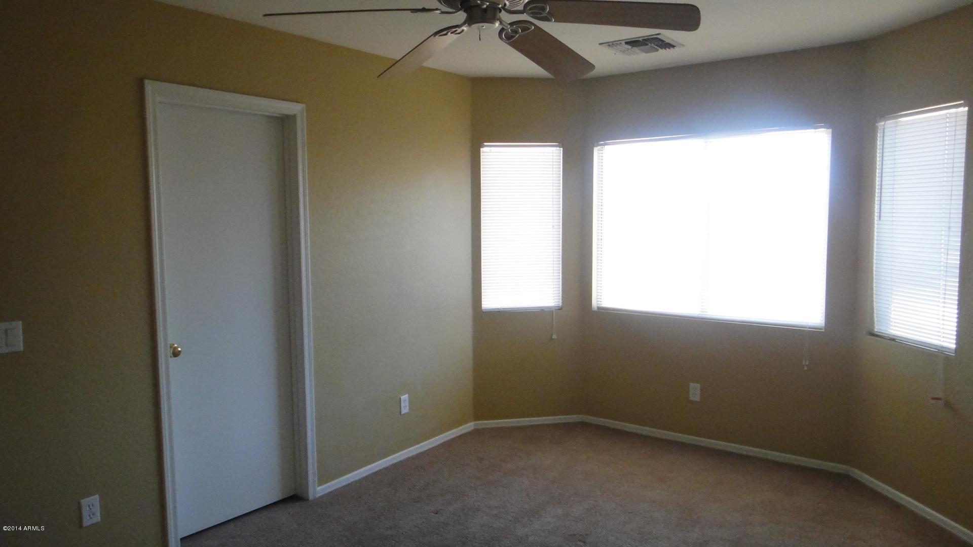 6405 West Riva Road Phoenix, AZ 85043 - Photo 10 of 19 DSC04159