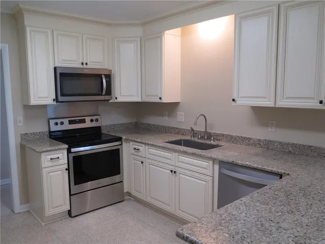 $2,300 | 3612 Neyrey Drive, Metairie, LA 70002