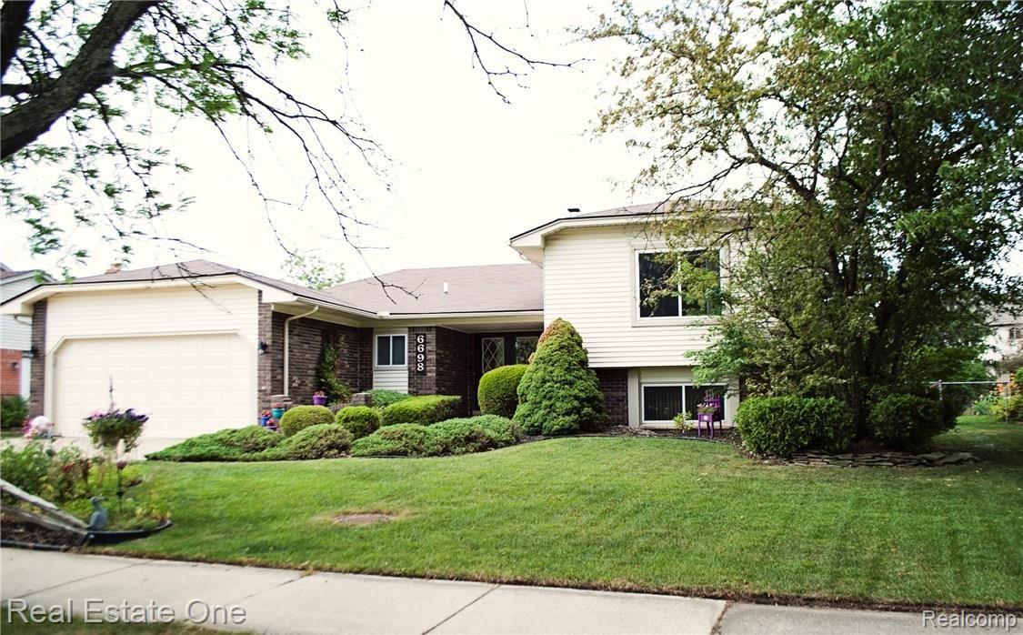 6698 Edgewood Road Canton, MI 48187 - Photo 2 of 41 HKP_2688.jpg