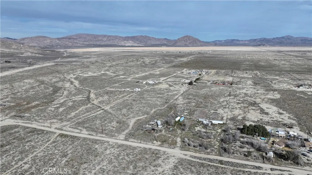 19 Sunrise Road Lucerne Valley, CA 92356 - Photo 11 of 15 a view of lake and mountain