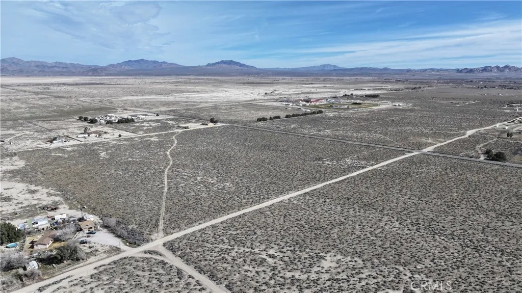 19 Sunrise Road Lucerne Valley, CA 92356 - Photo 12 of 15 a view of an ocean and beach
