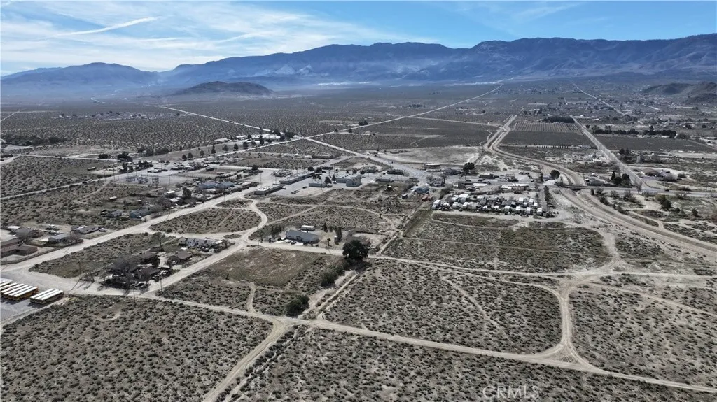 19 Sunrise Road Lucerne Valley, CA 92356 - Photo 14 of 15 an aerial view of residential house and sandy dunes
