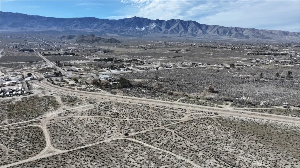19 Sunrise Road Lucerne Valley, CA 92356 - Photo 15 of 15 a view of an outdoor space