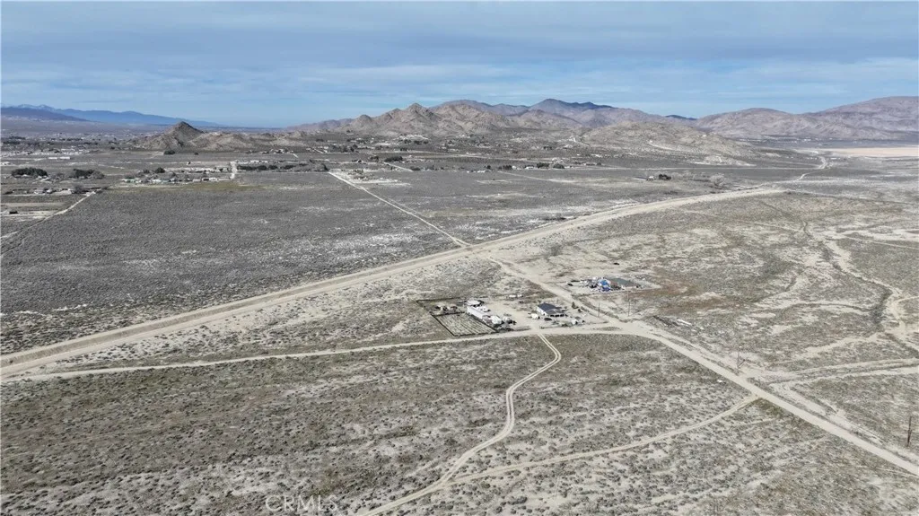19 Sunrise Road Lucerne Valley, CA 92356 - Photo 7 of 15 a view of an ocean beach and mountain