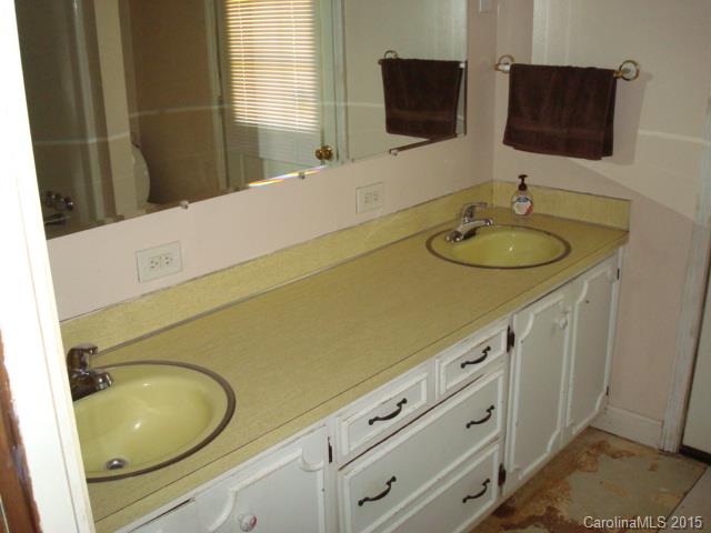 2803 Gates Road Lincolnton, NC 28092 - Photo 8 of 16 Gallery Image 8