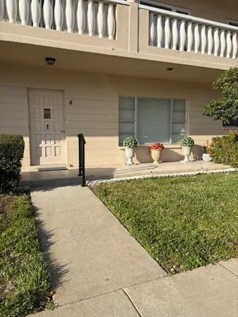 $279,000 | 2170 Americus Boulevard South, Unit 4, Clearwater, FL 33763