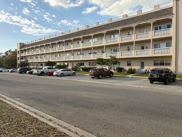 $279,000 | 2170 Americus Boulevard South, Unit 4, Clearwater, FL 33763