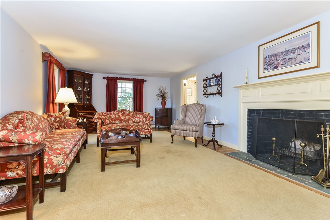 40 Bow Street East Greenwich, RI 02818 - Photo 8 of 35 Gallery Image 8