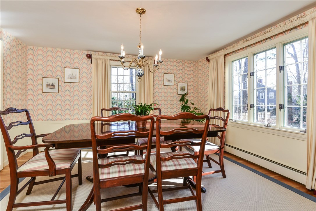 40 Bow Street East Greenwich, RI 02818 - Photo 10 of 35 Bright Dining Room