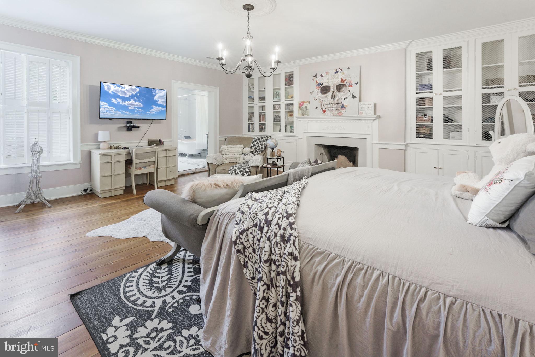 3427 Summit Point Road Summit Point, WV 25446 - Photo 40 of 102 Second en suite bedroom