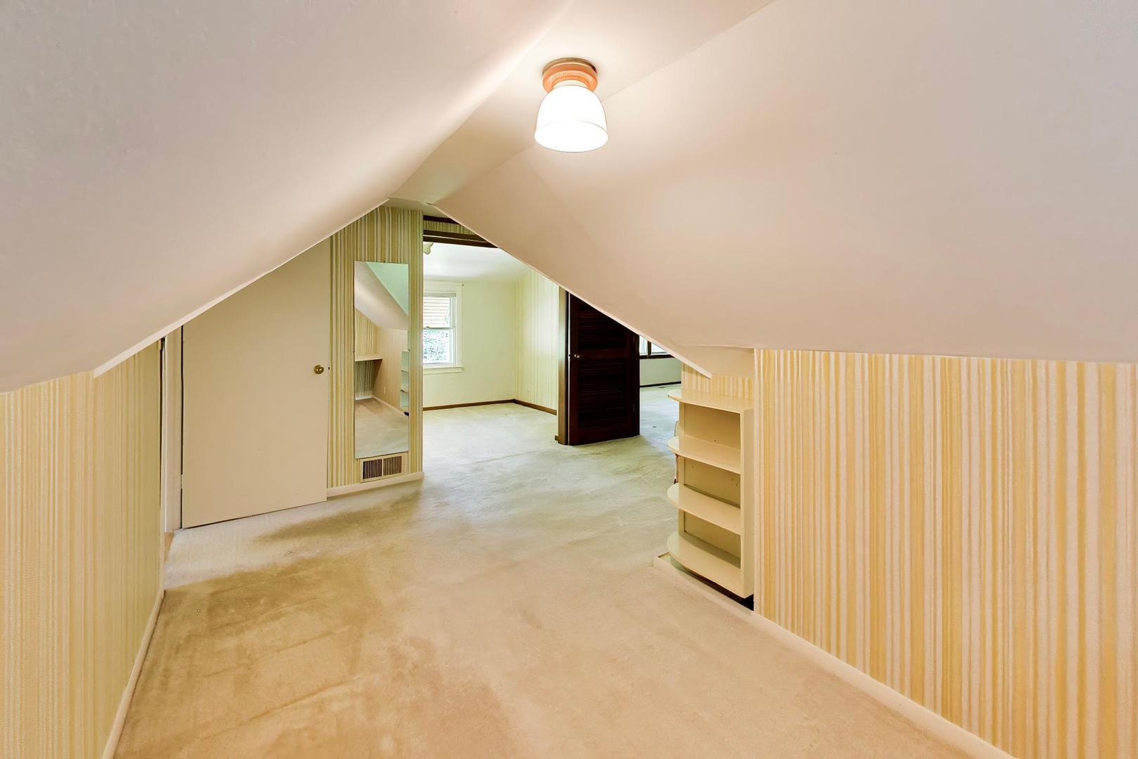 103 Cottonwood Road Northbrook, IL 60062 - Photo 26 of 50 a view of an empty room with wooden floor