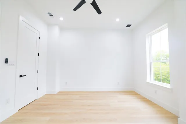 $4,154 | 306 East 7th Street, Dallas, TX 75203