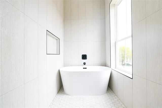 $4,154 | 306 East 7th Street, Dallas, TX 75203