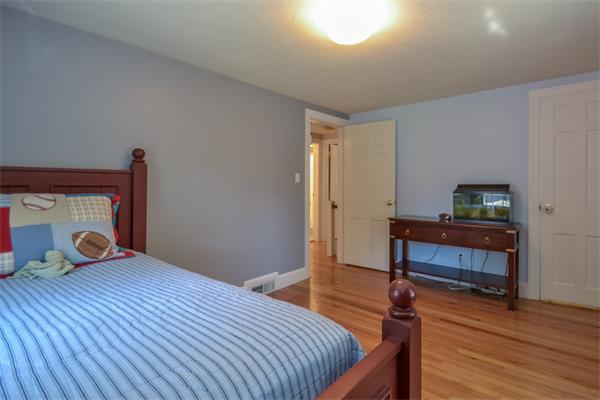 10 Plymouth Road Longmeadow, MA 01106 - Photo 17 of 24 Gallery Image 17
