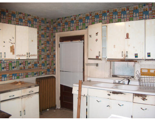 123 Lebanon Street Springfield, MA 01109 - Photo 5 of 16 Gallery Image 5