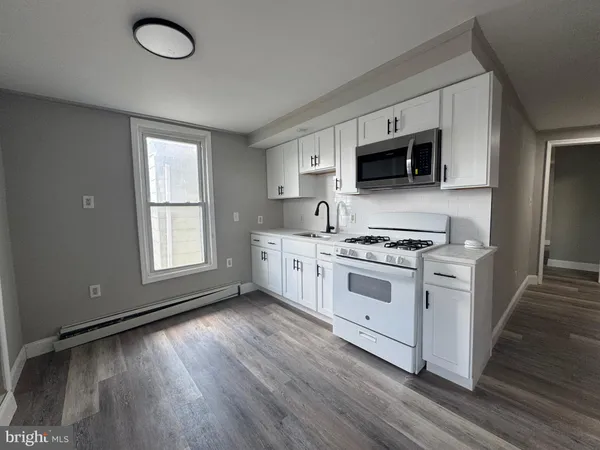 $2,100 | 242 North Broadway, Unit C, Gloucester City, NJ 08030