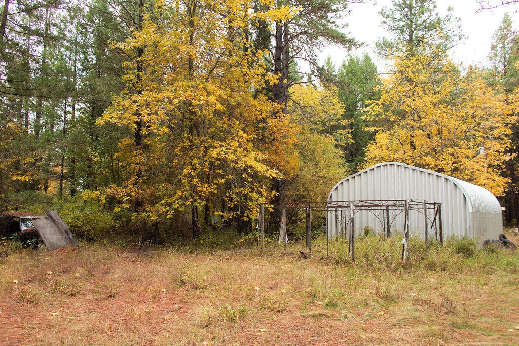 333 Queen Of Bronze Road Cave Junction, OR 97523 - Photo 7 of 22 BrielleLeayDesigns-7