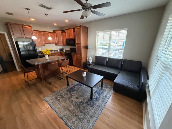 $2,500 | 1938 Ann Arbor Avenue, Tallahassee, FL 32304