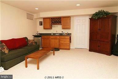 9705 Biggs Road Middle River, MD 21220 - Photo 10 of 15 Lower level wetbar