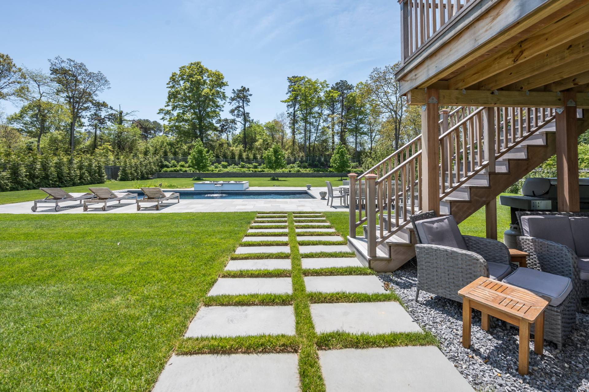 78 B North Road Hampton Bays, NY 11946 - Photo 3 of 19