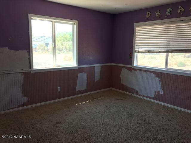 201 Elk Road Page, AZ 86040 - Photo 14 of 25 044-014986 bedroom2(2)