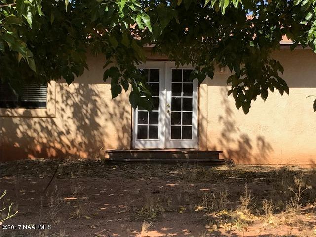 201 Elk Road Page, AZ 86040 - Photo 23 of 25 044-014986 backyard(2)